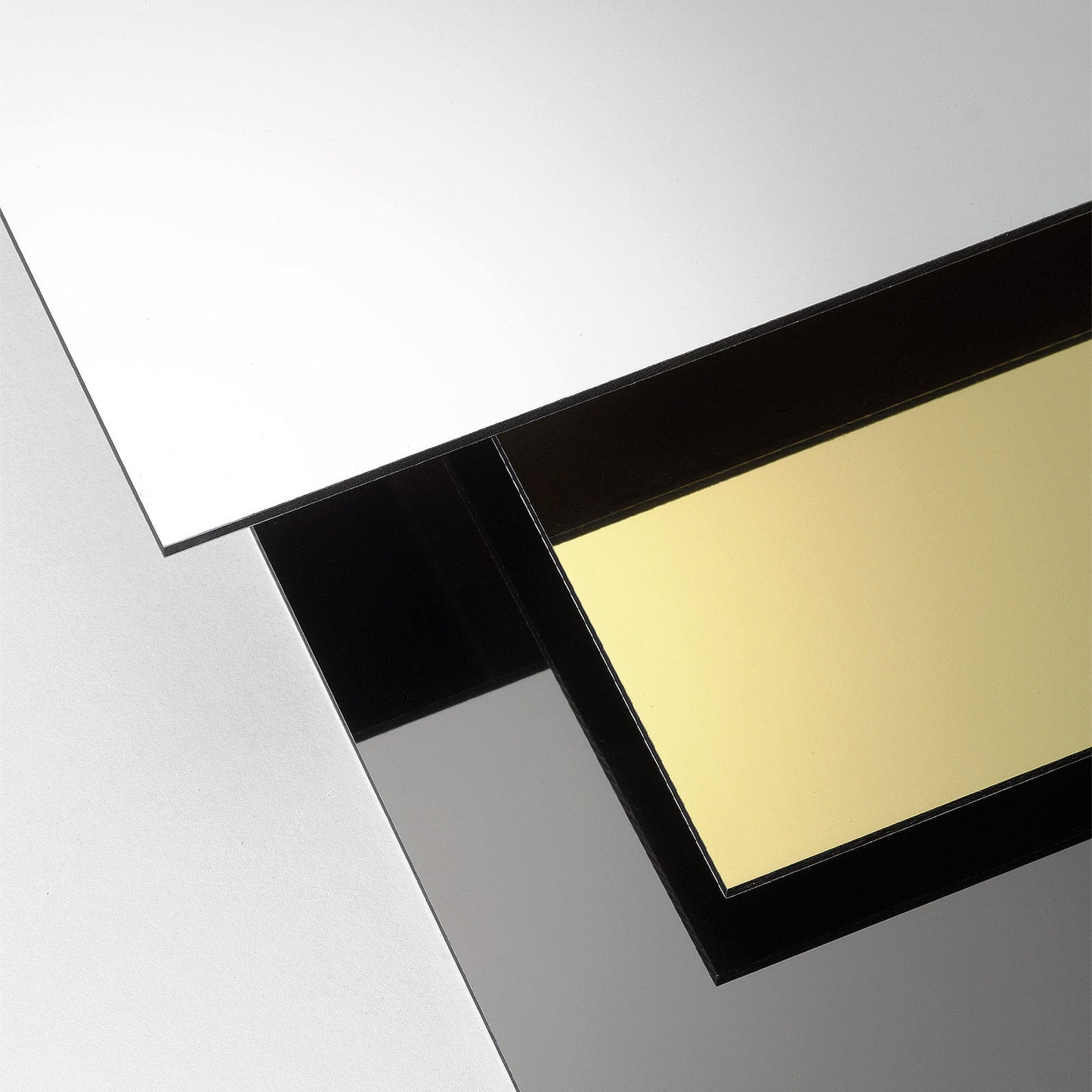 Panneau dibond à effet miroir
