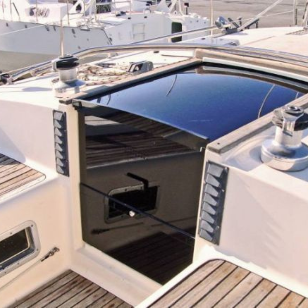 Acrylique fumé pour équiper le hublot d'un bateau par exemple