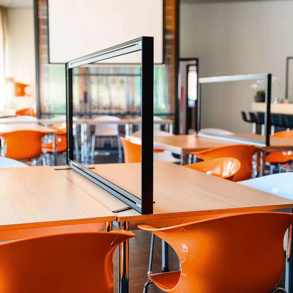 petites cloisons en PVC transparent pour séparation de bureau