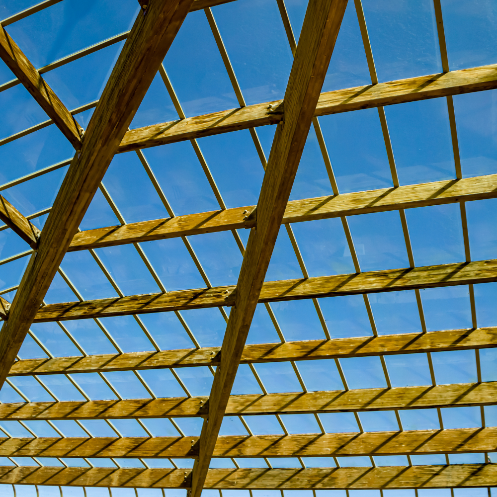 toiture de chalet faite en polycarbonate compact transparent