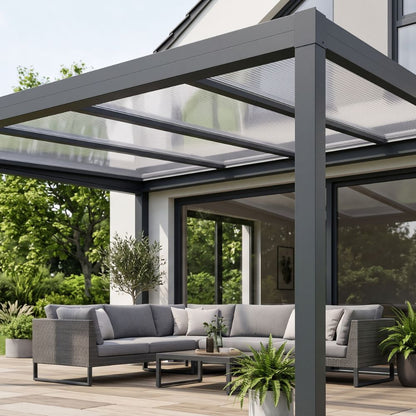Photo d'une pergolas moderne en aluminium en polycarbonate alvéolaire 16mm d'épaisseur transparent